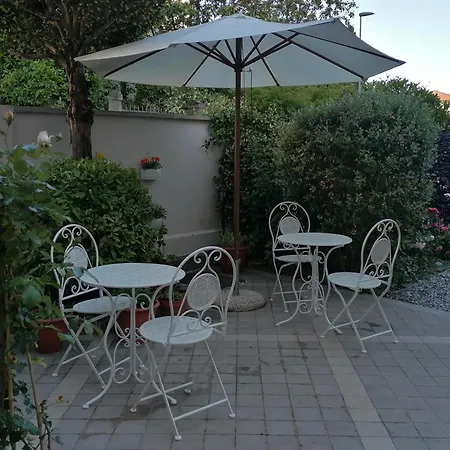 Bed & Breakfast Lula 3*