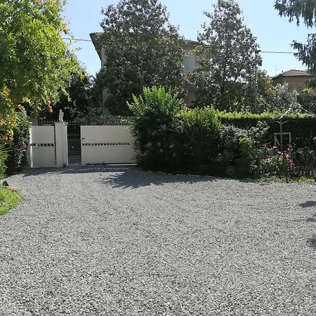 Bed & Breakfast Lula 3*